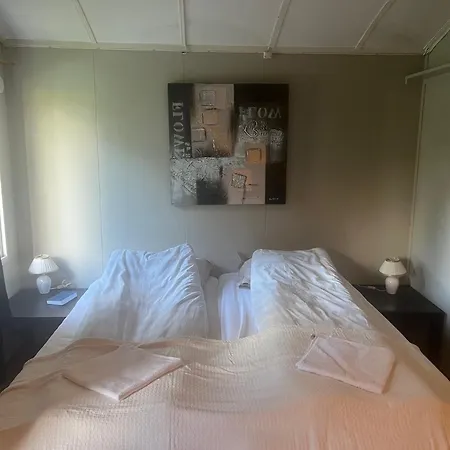 Reiarsfossen & Motel