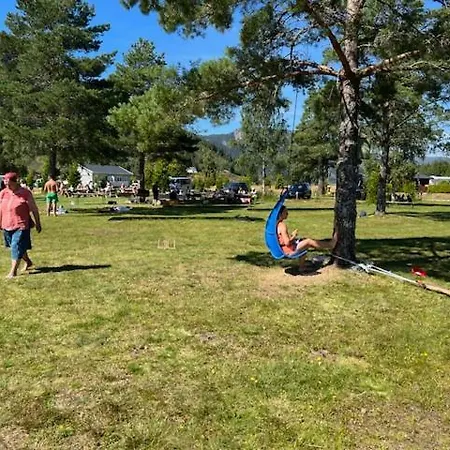 Reiarsfossen & Motel *