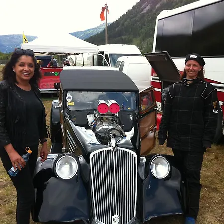 Reiarsfossen & Motel Bygland