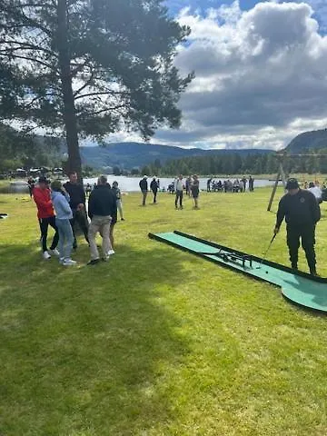 Reiarsfossen & Motel