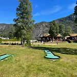 Reiarsfossen & Motel