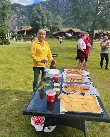 Reiarsfossen & *